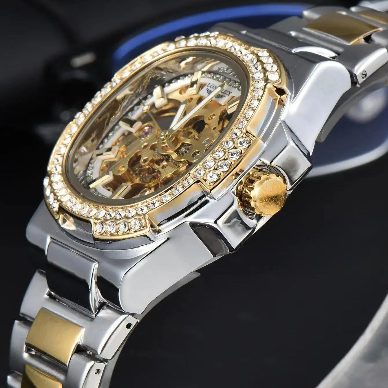 The Longlux Watch